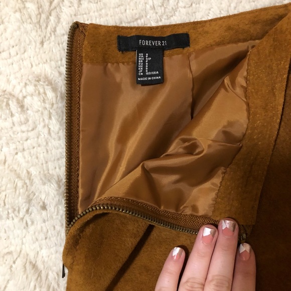 Suede mini skirt with side zipper - Picture 5 of 7